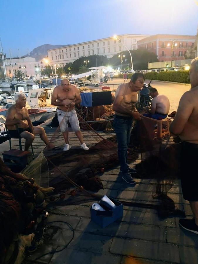 Terrazza Alla Cala Palermo Luaran gambar